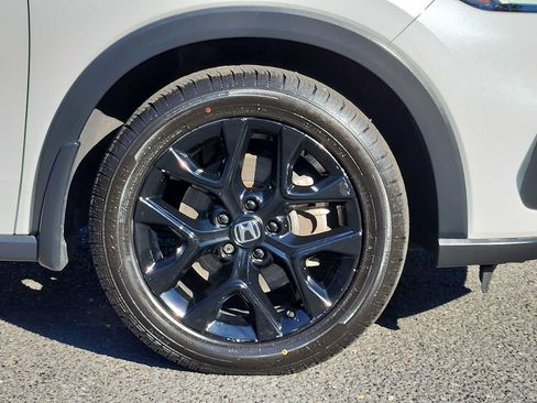 Certified 2024 Honda HR-V Sport image 8