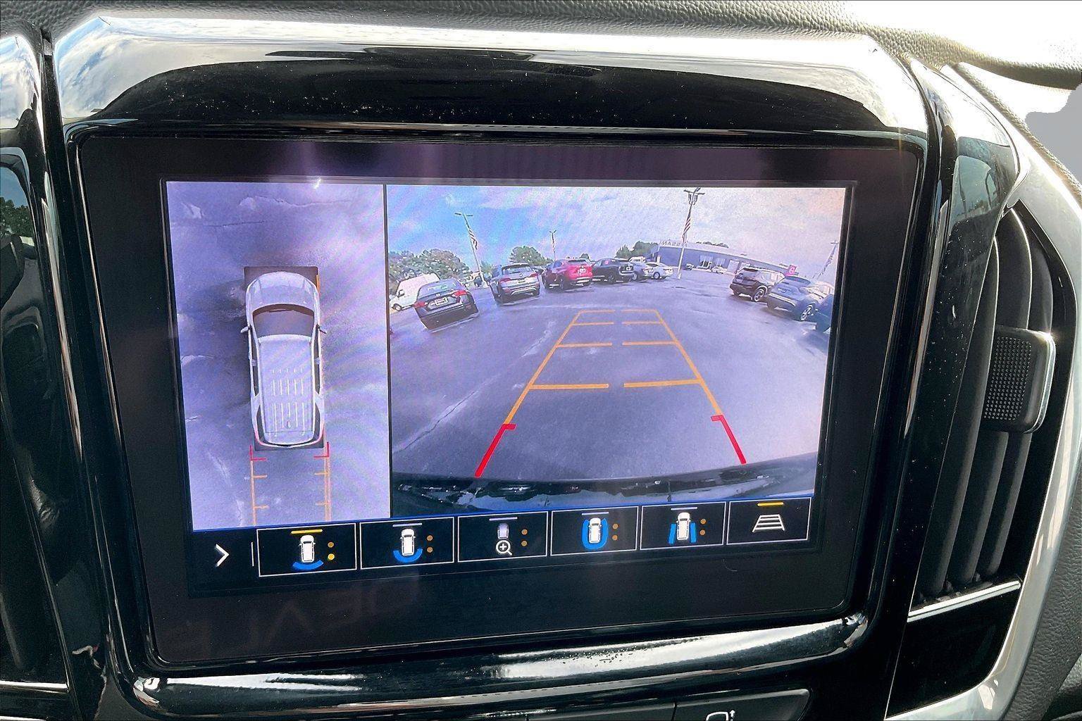 Used 2020 Chevrolet Traverse Premier FWD image 22