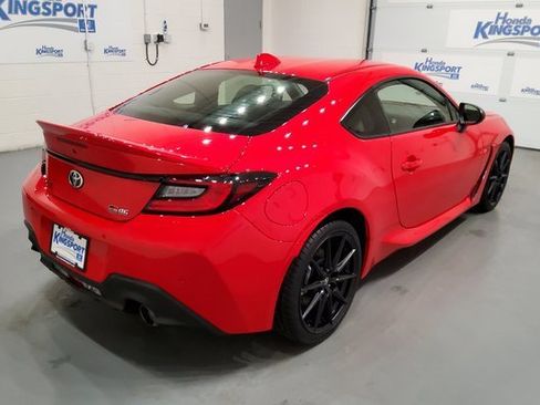 Used 2024 Toyota GR86 Premium image 3