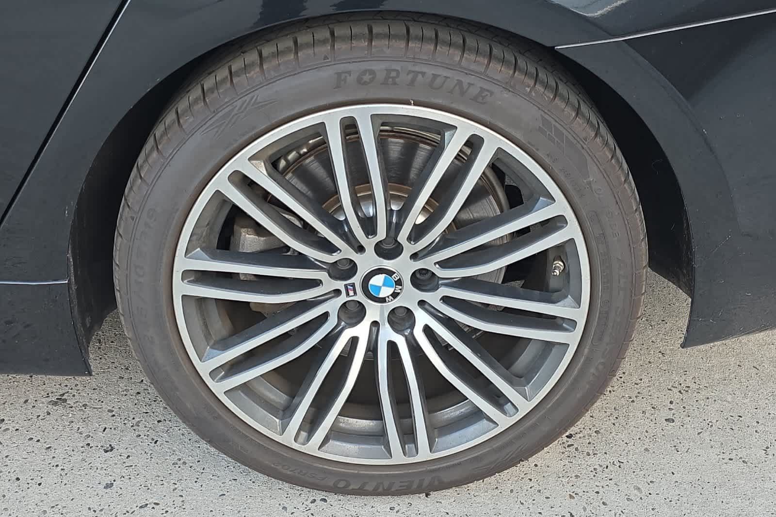 Used 2019 BMW 540i w/ M Sport Package RWD image 12