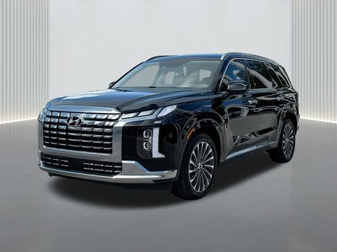 Used 2025 Hyundai Palisade Calligraphy FWD image 1