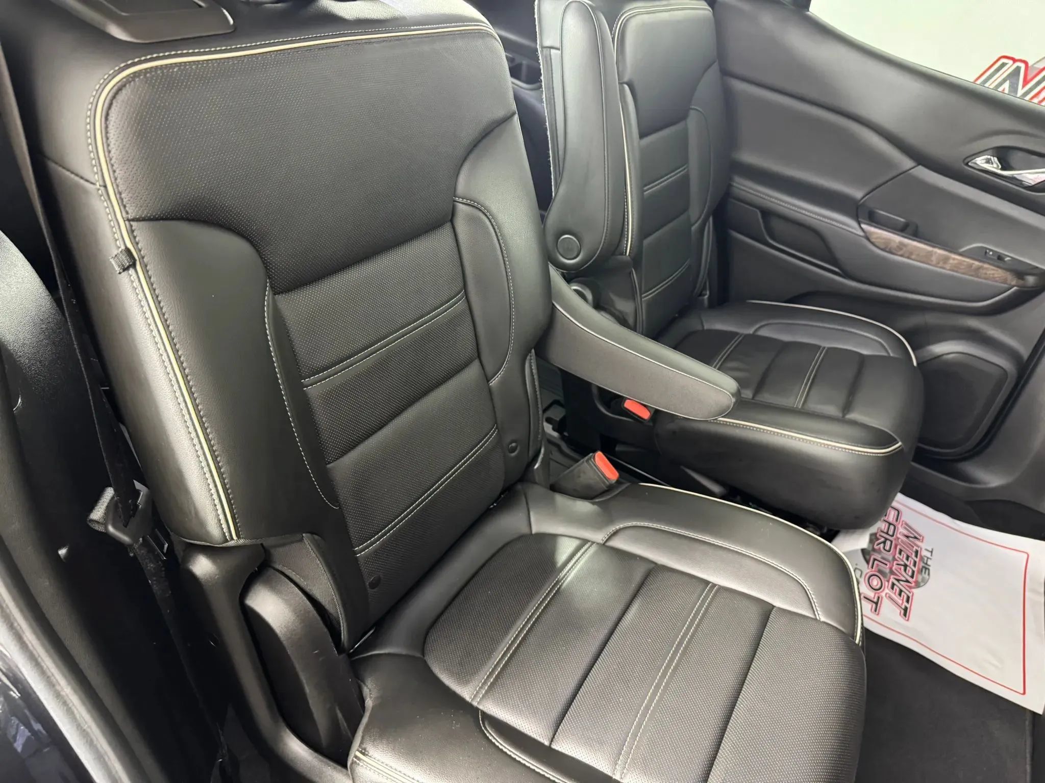 Used 2021 GMC Acadia Denali w/ Denali Ultimate Package AWD/4WD image 40