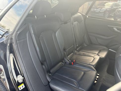 Used 2021 Audi Q8 Prestige w/ Prestige Package image 13