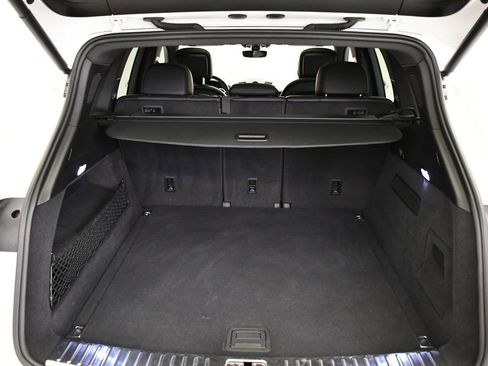 Used 2022 Porsche Cayenne image 58