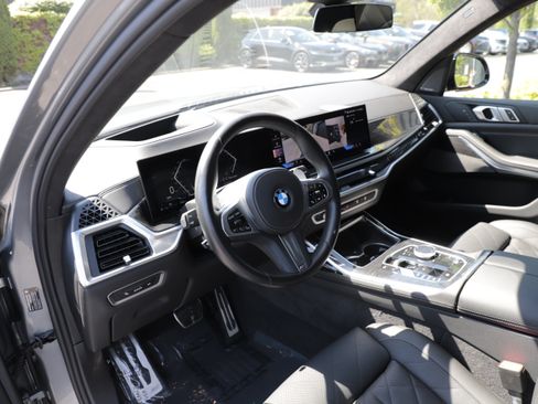 Used 2024 BMW X7 xDrive40i w/ M Sport Package AWD/4WD image 18