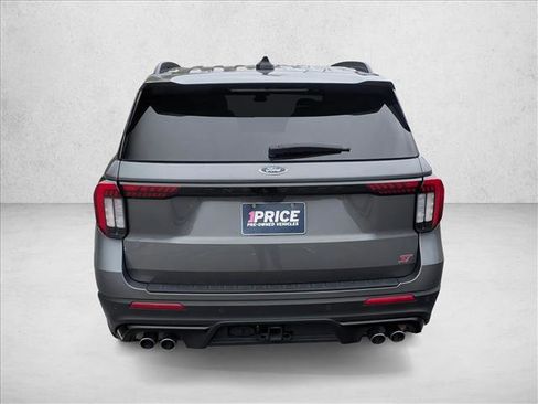 Used 2025 Ford Explorer ST image 6