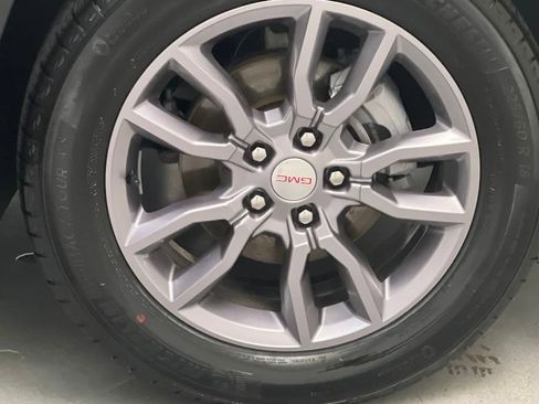 Used 2024 GMC Terrain SLT image 65