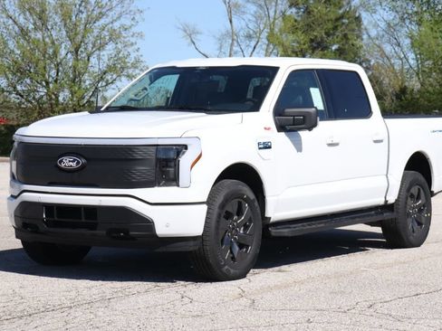 New 2025 Ford F150 Lightning Flash AWD/4WD image 4