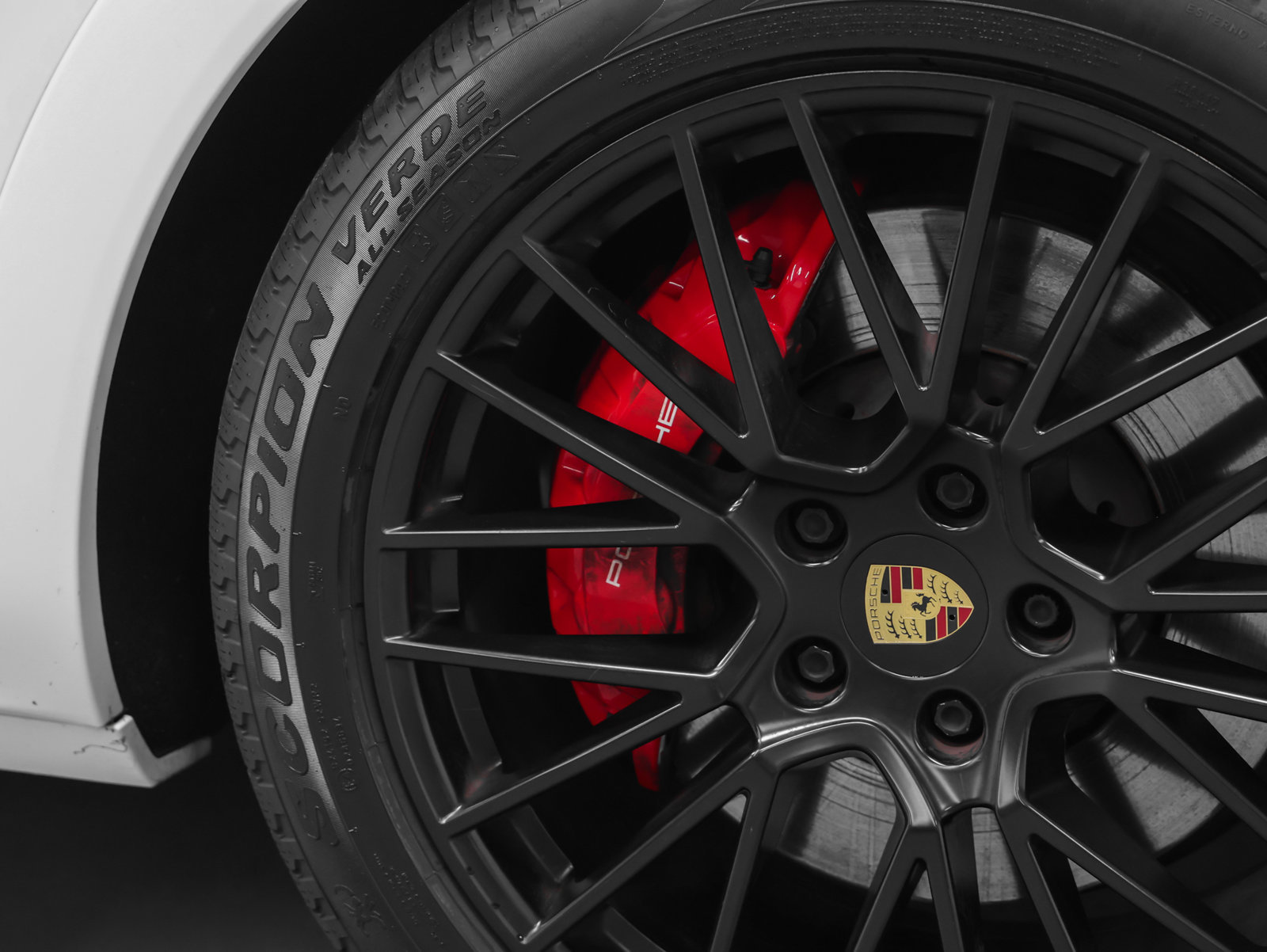 Certified 2022 Porsche Cayenne GTS w/ Premium Package Plus AWD/4WD image 16