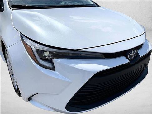 Used 2023 Toyota Corolla LE FWD image 28