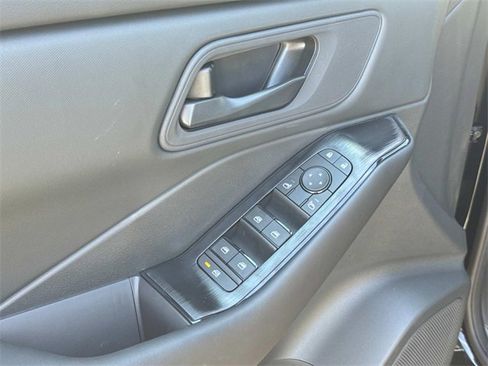 New 2026 Nissan Rogue S image 22