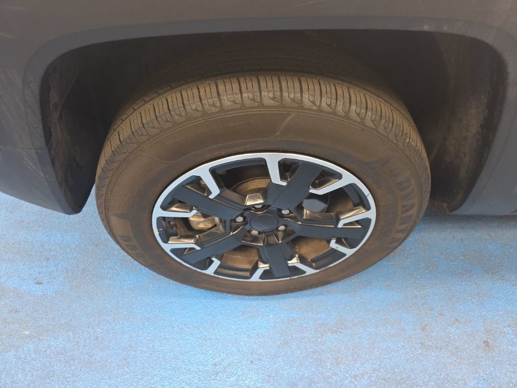 Used 2023 Jeep Renegade Latitude AWD/4WD image 12