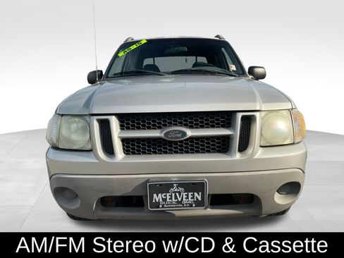 Used 2002 Ford Explorer Sport Trac 2WD image 2