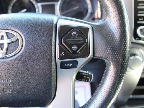 Used 2016 Toyota 4Runner SR5 AWD/4WD image 18