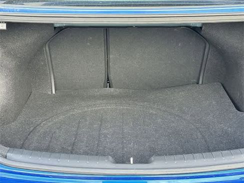 Used 2017 Hyundai Elantra SE image 19