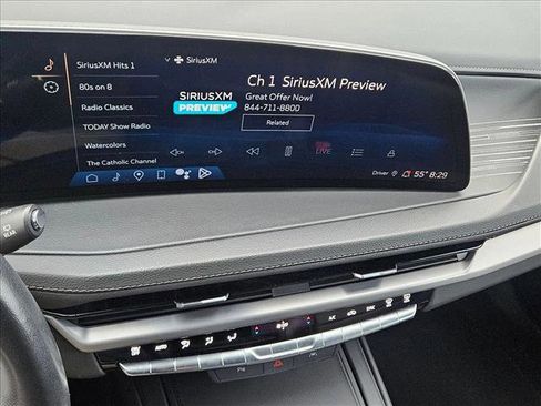 Used 2024 Cadillac XT4 Premium Luxury image 13