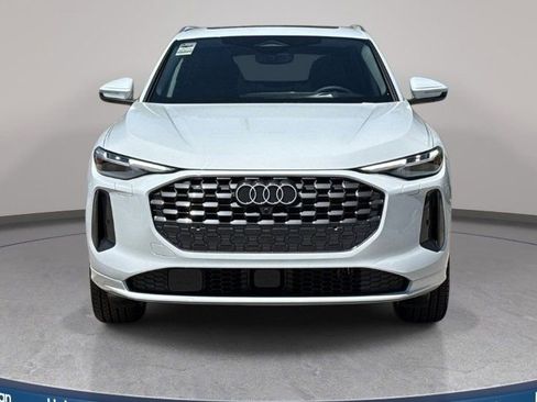 Certified 2025 Audi Q5 Premium Plus w/ Premium Plus AWD/4WD image 3