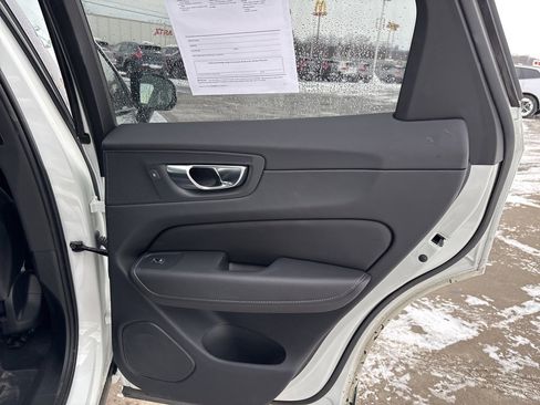 Certified 2024 Volvo XC60 T8 Ultimate w/ Protection Package Premier image 40