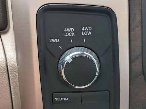 Used 2015 RAM 2500 Longhorn AWD/4WD image 22