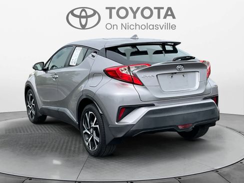 Used 2018 Toyota C-HR XLE FWD image 4