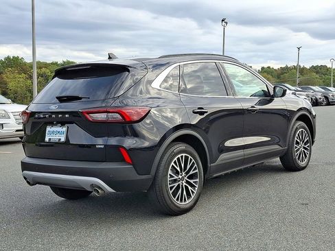 Used 2025 Ford Escape SE image 6