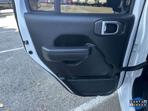 Used 2023 Jeep Wrangler Sport S image 44