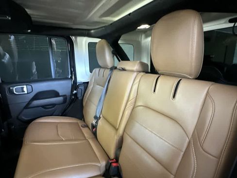 Used 2023 Jeep Wrangler Unlimited Sahara AWD/4WD image 22