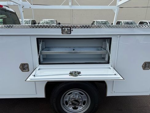 New 2026 Ford F250 XL w/ XL Chrome Package image 13