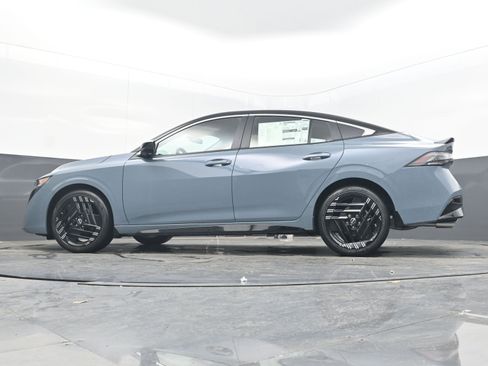 New 2026 Nissan Sentra SR w/ Floor Mat Package image 26