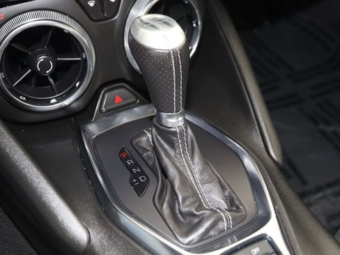 Used 2021 Chevrolet Camaro LT RWD image 7