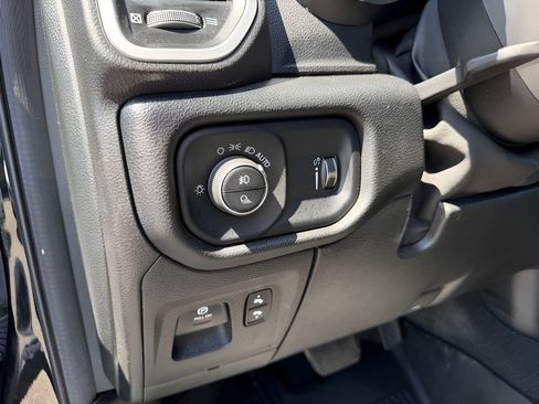 Used 2020 RAM 1500 Big Horn AWD/4WD image 22