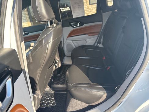 Used 2023 Jeep Compass Limited w/ Elite Group image 4