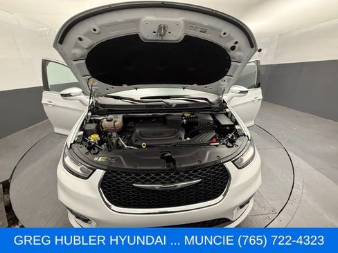 Used 2022 Chrysler Pacifica Limited FWD image 24