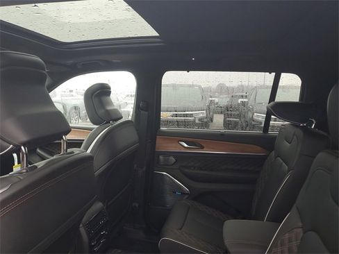 New 2026 Jeep Grand Cherokee L Summit image 10