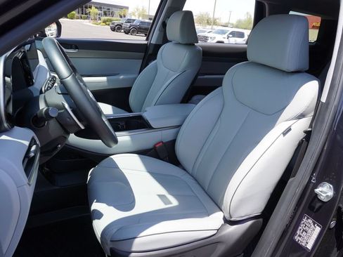 Used 2024 Hyundai Palisade SEL FWD image 15