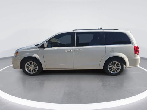 Used 2018 Dodge Grand Caravan SXT FWD image 5