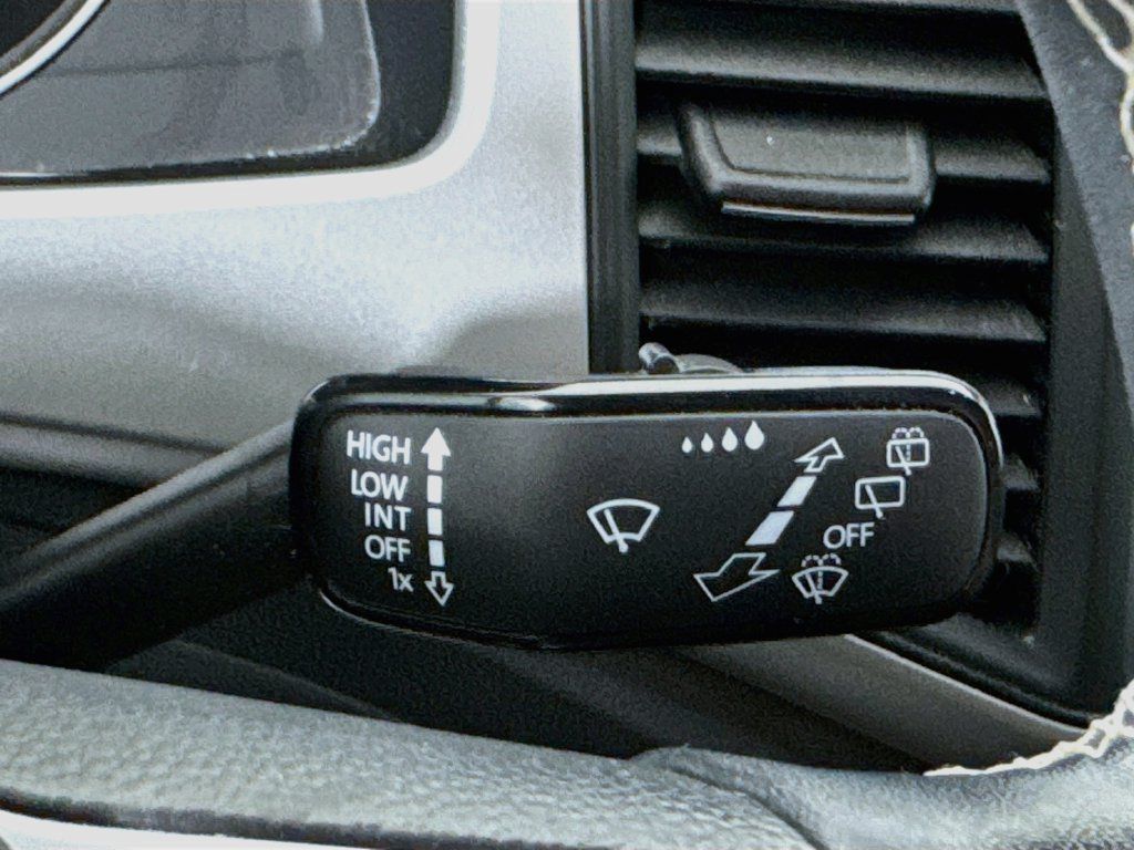 Used 2021 Volkswagen Atlas Cross Sport SE AWD/4WD image 12