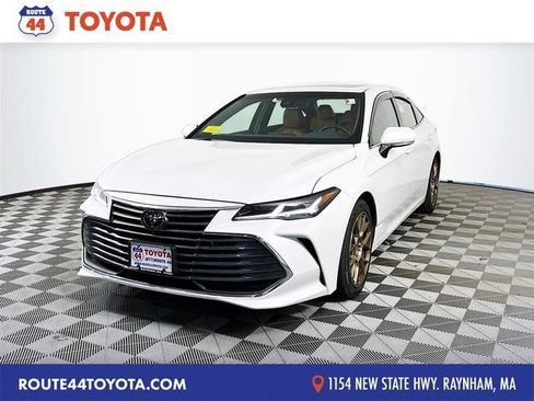 Used 2019 Toyota Avalon Limited w/ Advanced Safety Package FWD image 1