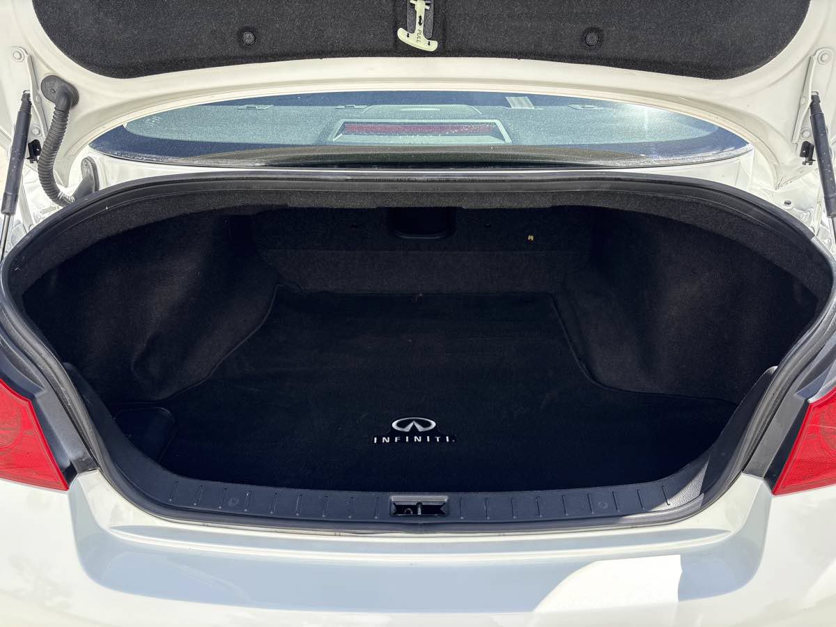 Used 2012 INFINITI G37 Journey w/ Premium Pkg RWD image 10