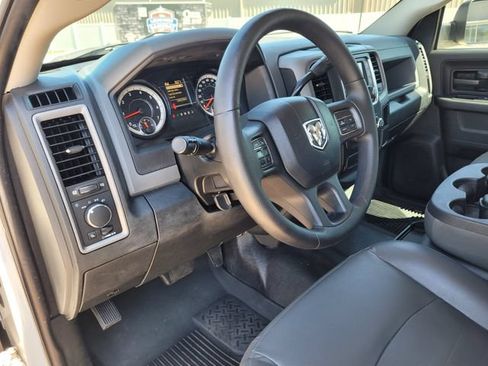 Used 2018 RAM 2500 Tradesman w/ Chrome Appearance Group AWD/4WD image 24