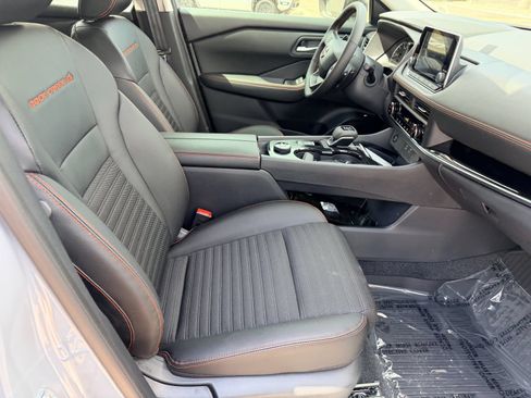 New 2026 Nissan Rogue SV AWD/4WD image 12