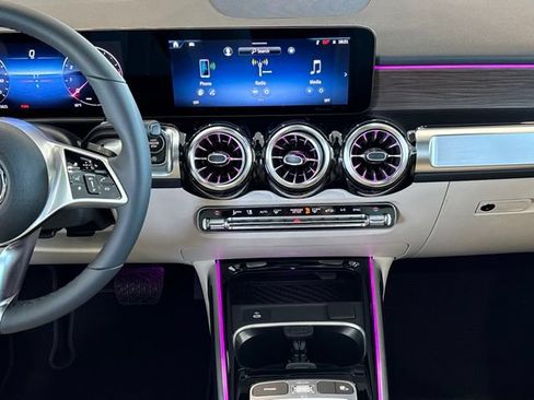 New 2026 Mercedes-Benz GLB 250 4MATIC image 17