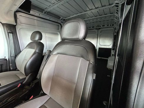 Used 2023 RAM ProMaster 2500 image 27