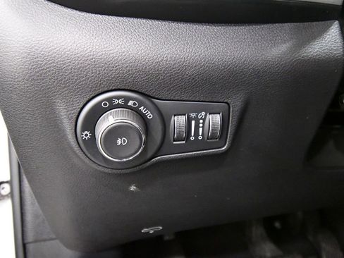 Used 2025 Jeep Compass Limited AWD/4WD image 19