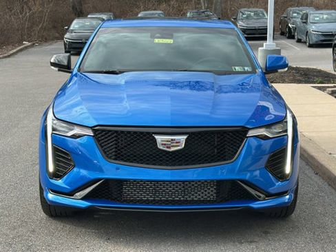 Used 2025 Cadillac CT4 V w/ LPO, ONYX Package image 3
