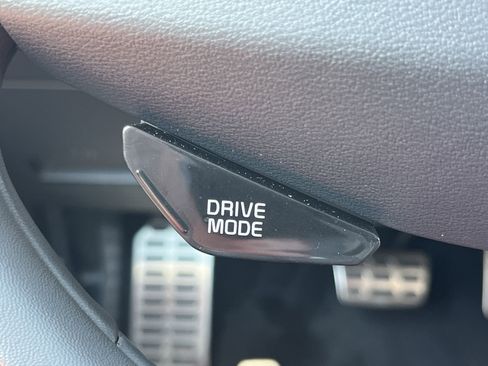 New 2025 Kia Niro SX Touring image 20