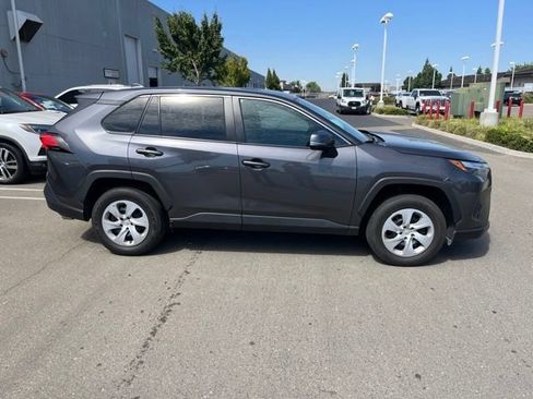 Used 2024 Toyota RAV4 LE AWD/4WD image 3