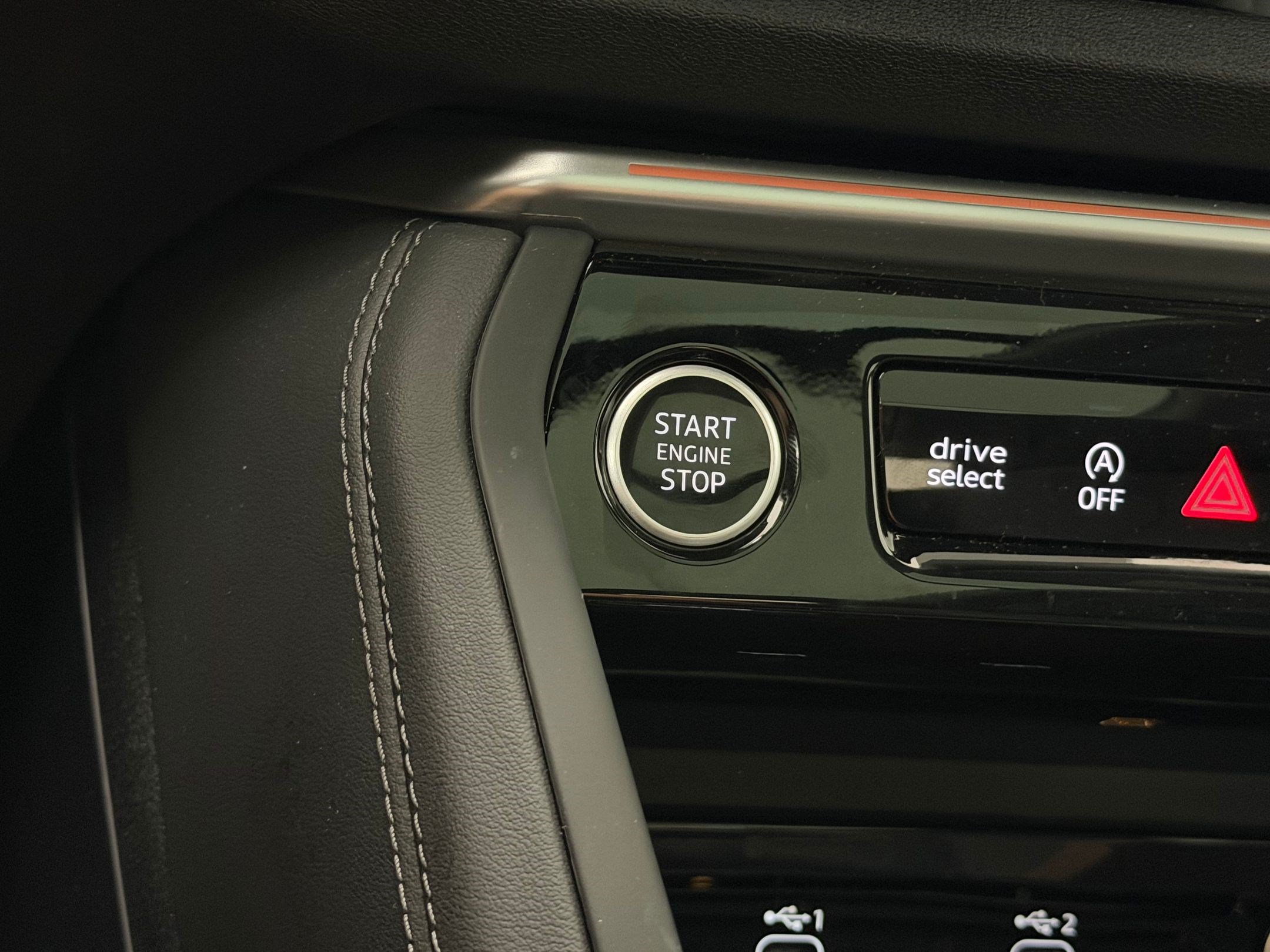 Certified 2025 Audi Q5 Premium AWD/4WD image 17