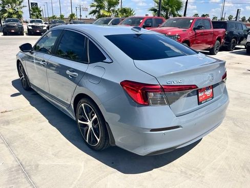 Used 2024 Honda Civic Touring image 4