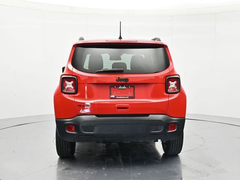 Used 2023 Jeep Renegade Latitude AWD/4WD image 6